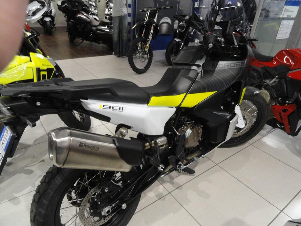 Husqvarna Norden 901 (2022 - 26) (6)