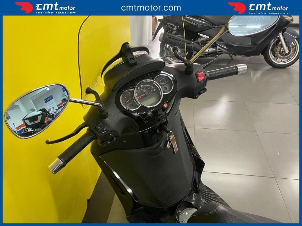 Piaggio Beverly 350 Police ABS-ASR (2018 - 20) (6)