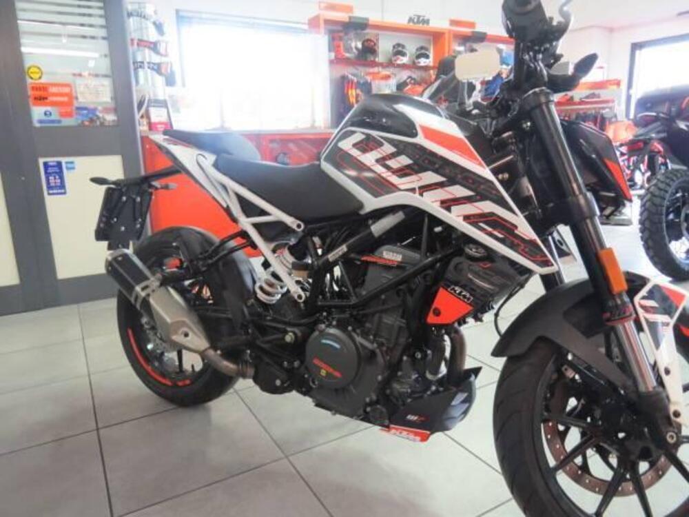 KTM 390 Duke (2021 - 23) (2)