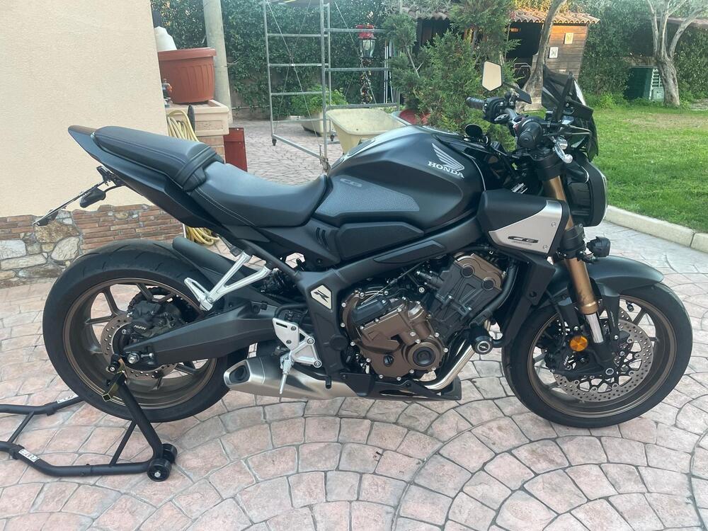 Honda CB 650 R E-Clutch (2024 - 26) (4)