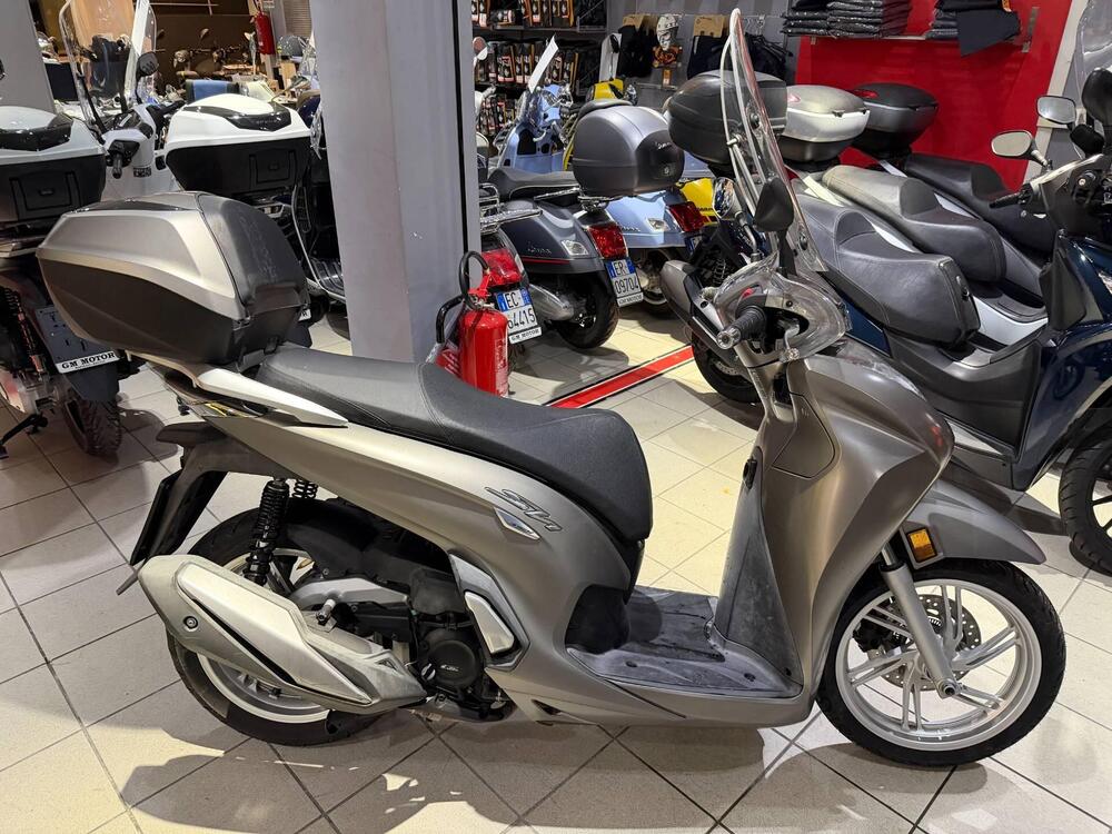 Honda SH 350 (2021 - 24) (3)