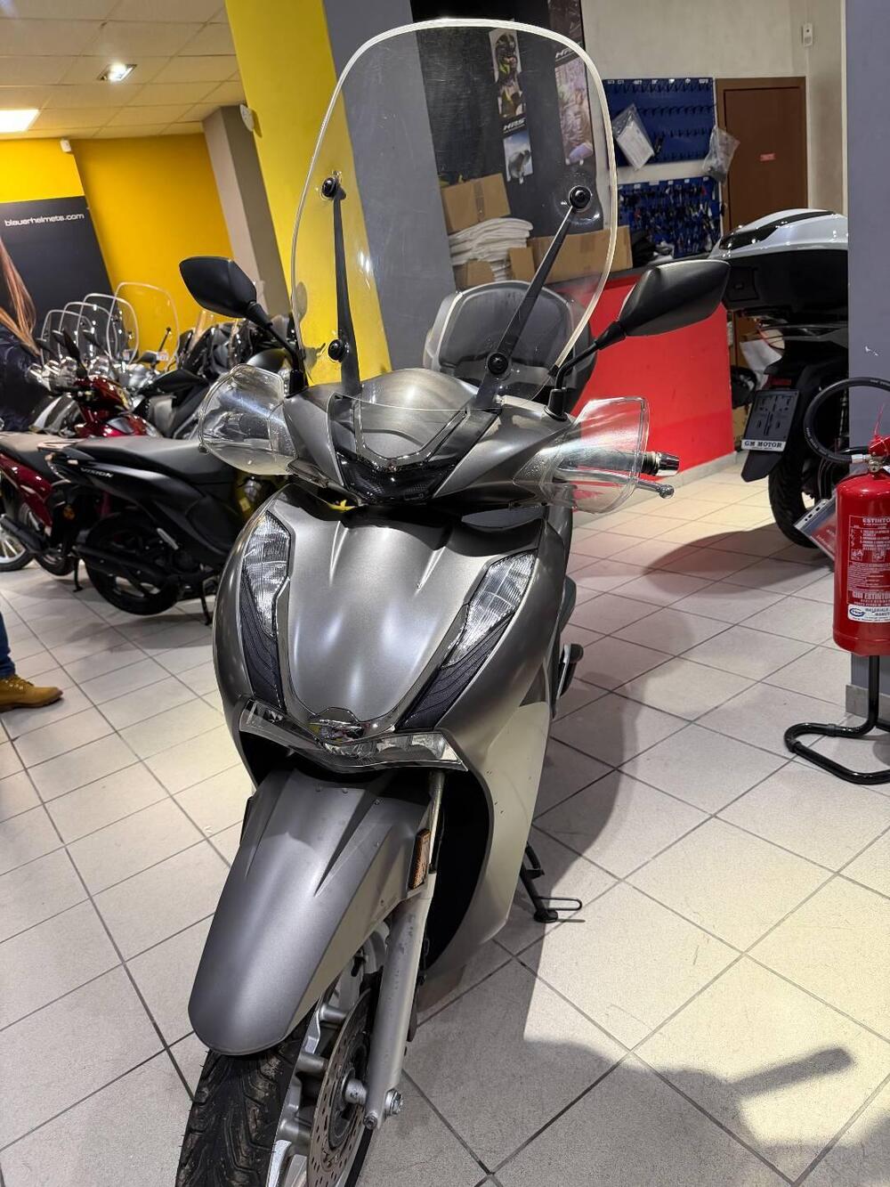 Honda SH 350 (2021 - 24) (2)