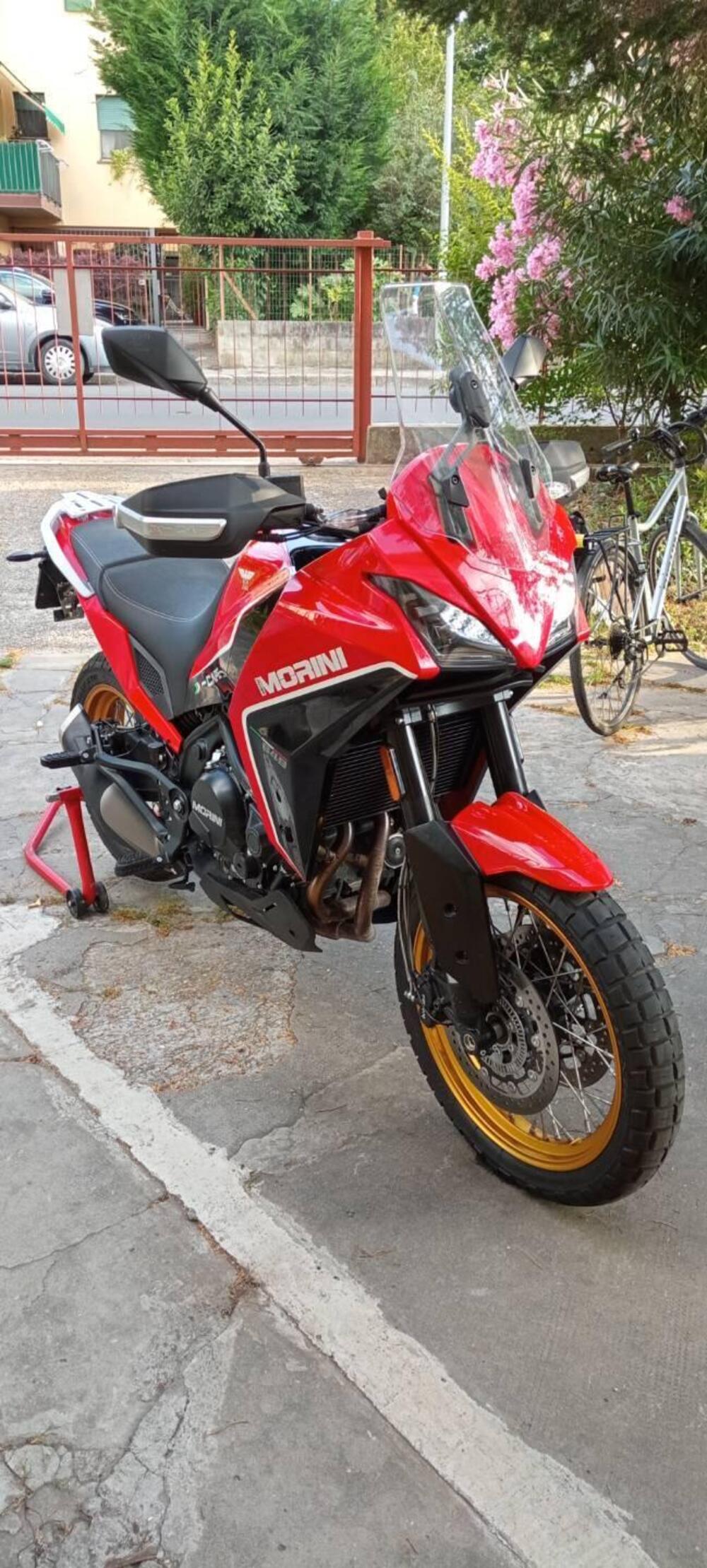 Moto Morini X-Cape 650 Gold Wheels Edition (2022 - 26) (2)