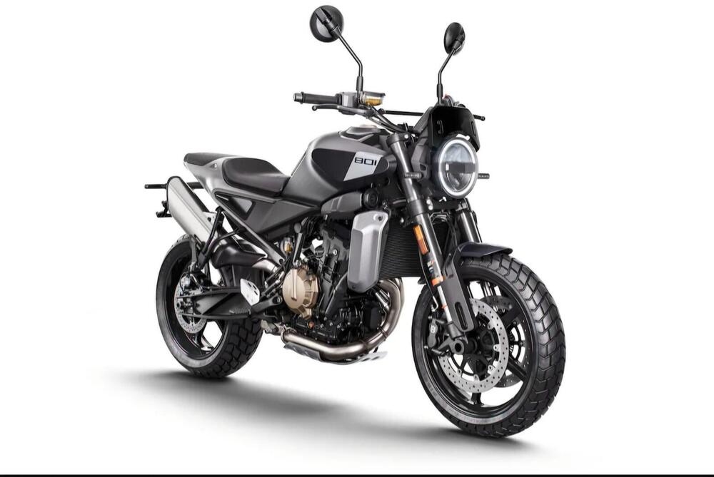 Husqvarna Svartpilen 801 (2024 - 26) (2)