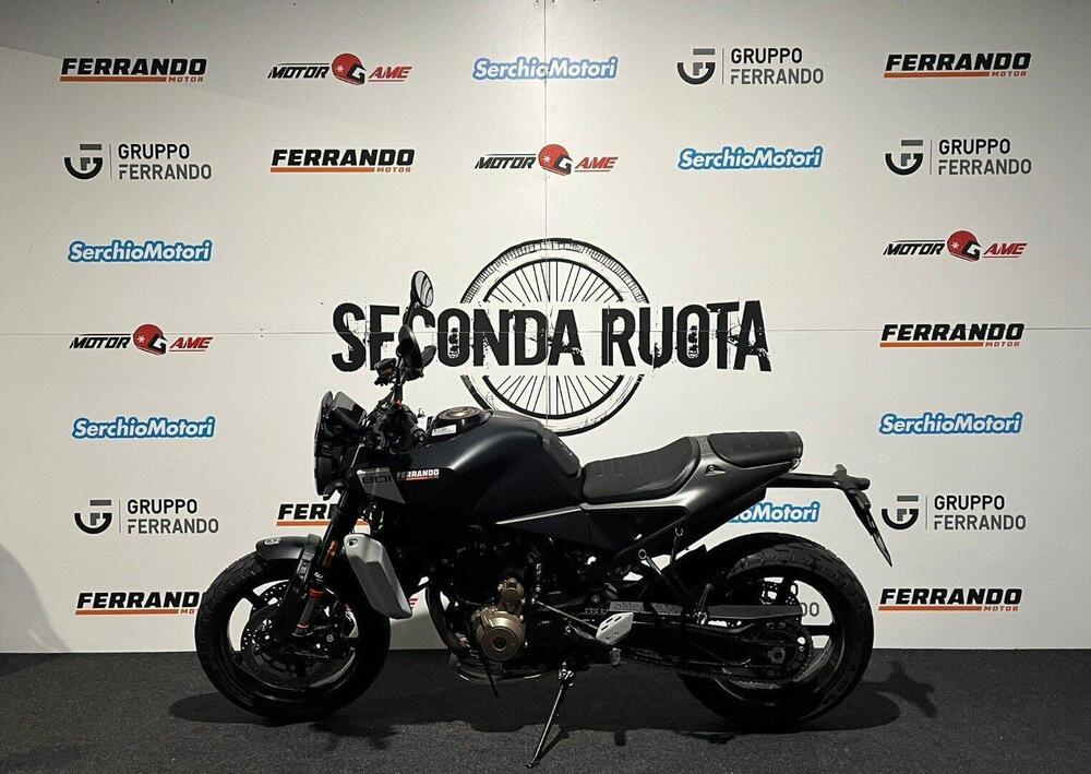 Husqvarna Svartpilen 801 (2024 - 26) (4)