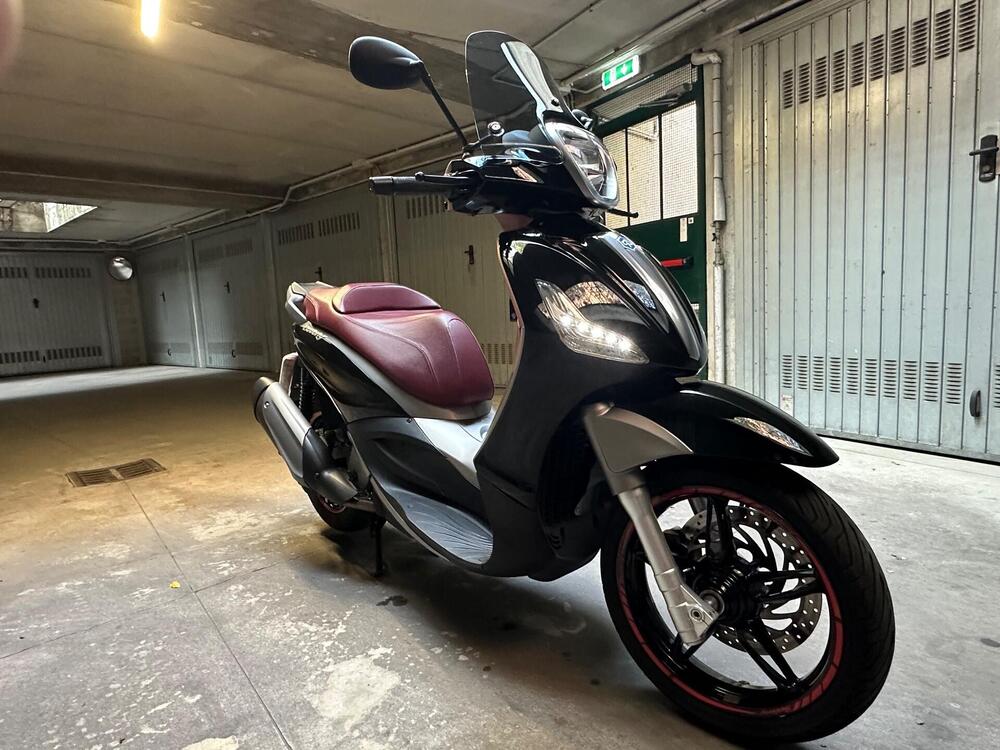 Piaggio Beverly 350 SportTouring ie (2011 - 15) (3)