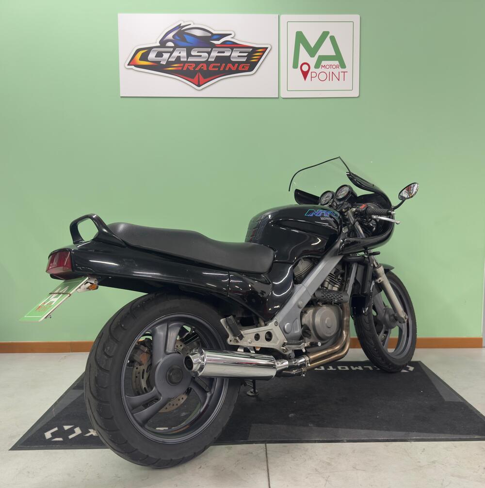 Honda NTV 650 (1988 - 01) (6)