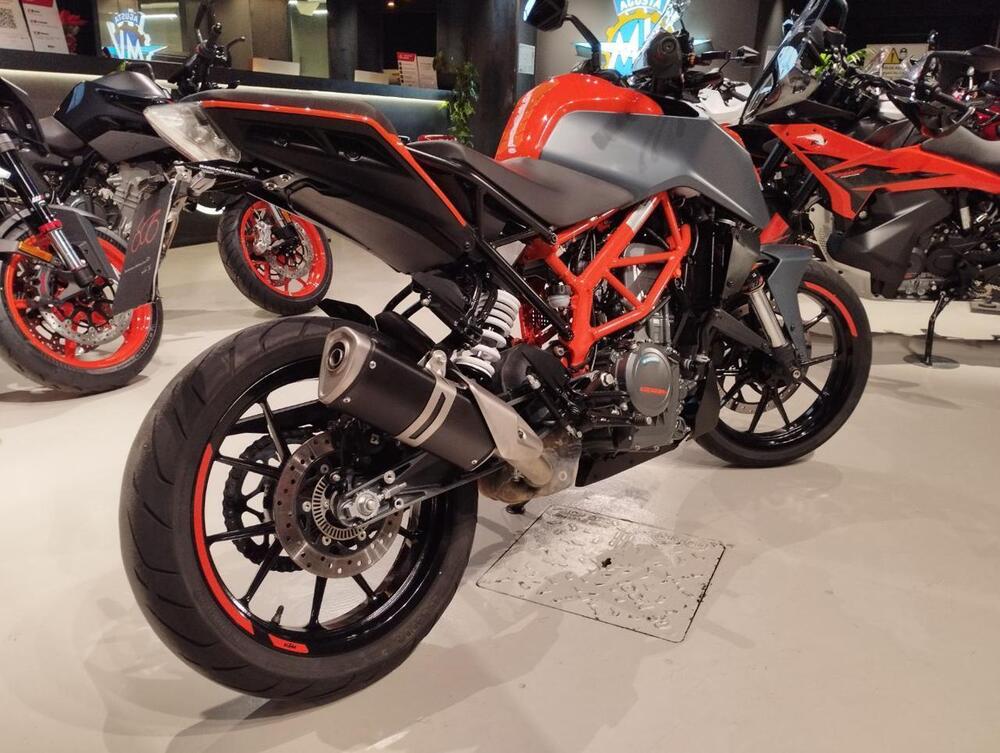 KTM 390 Duke (2021 - 23) (4)