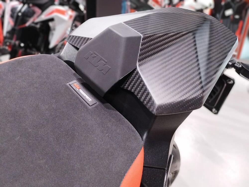 KTM 1390 Super Duke R (2024 - 26) (6)