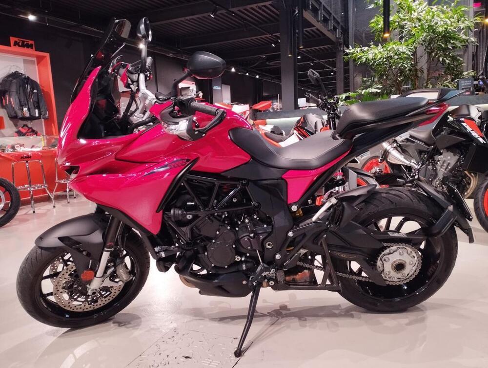 MV Agusta Turismo Veloce 800 R (2023 - 26) (2)