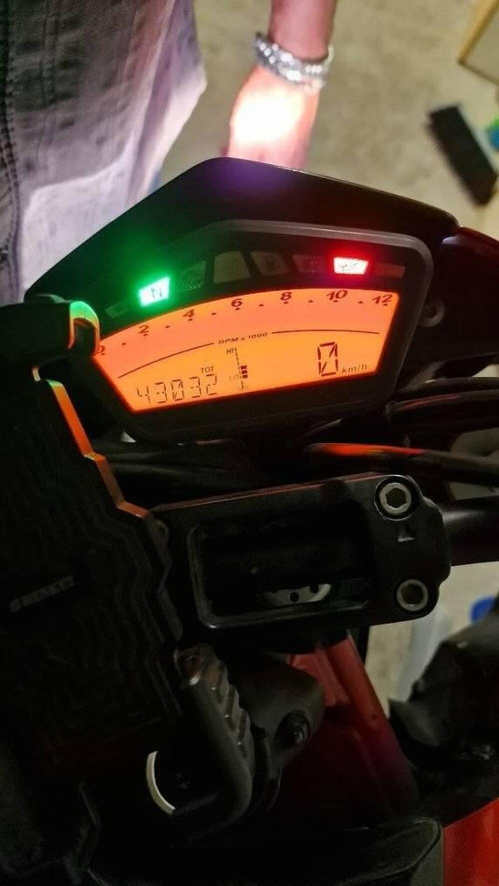 Ducati Hypermotard 796 (2012) (6)