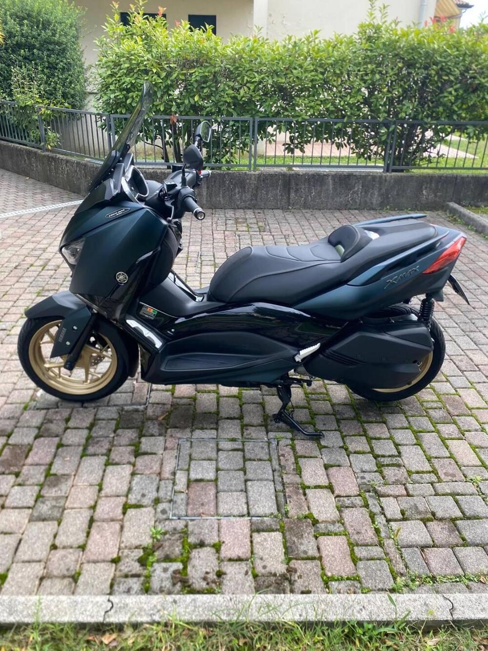 Yamaha X-Max 300 Tech Max (2021 - 24) (2)
