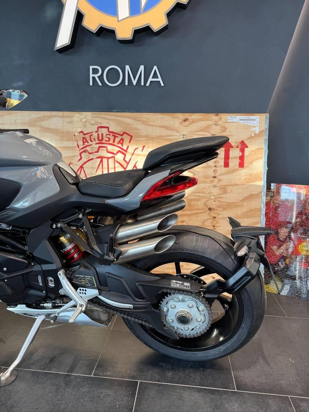 MV Agusta Brutale 1000 RS (2022 - 26) (5)
