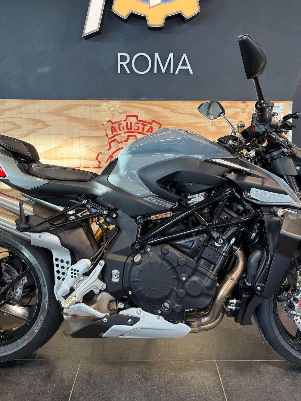 MV Agusta Brutale 1000 RS (2022 - 26) (7)