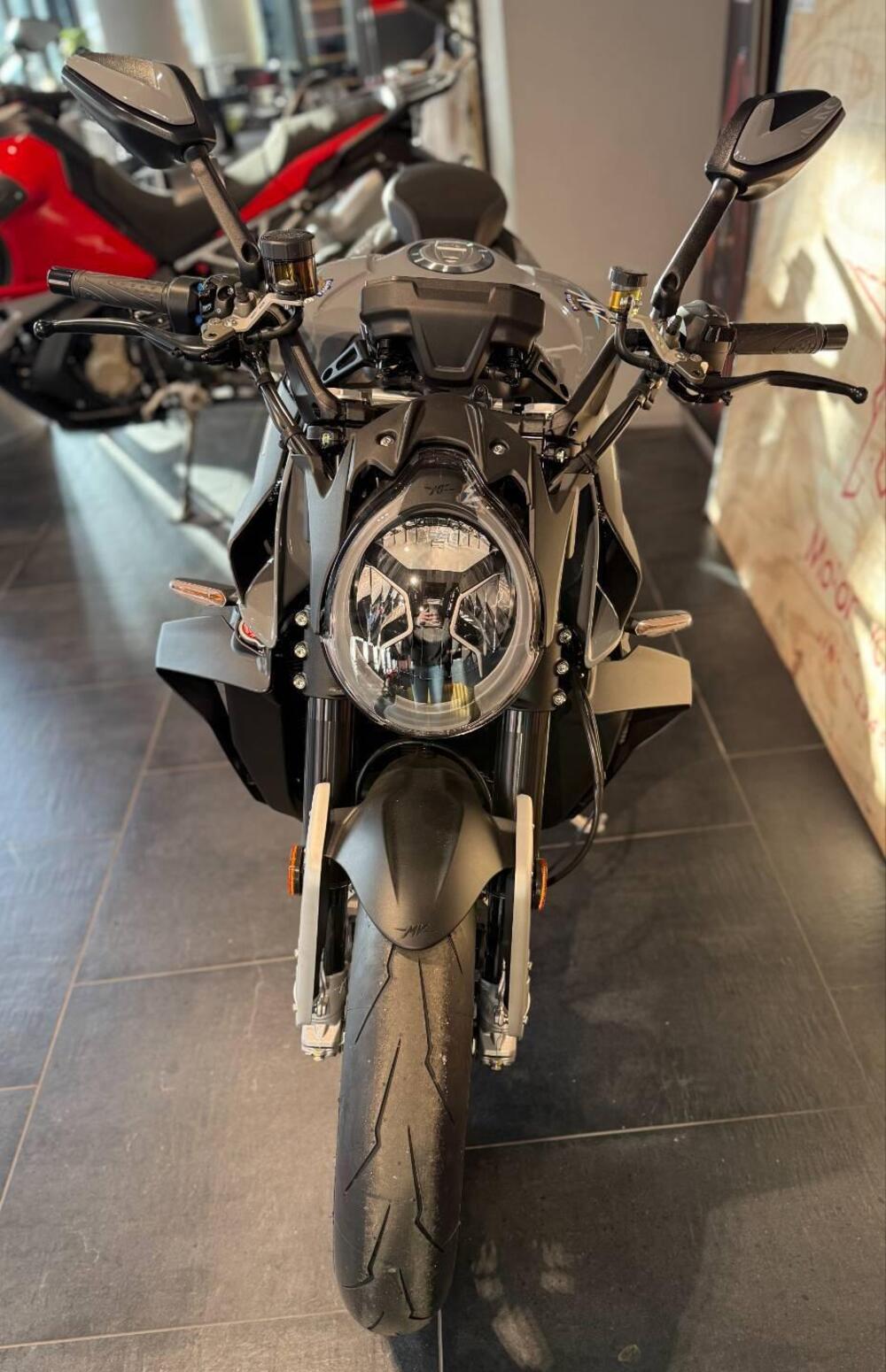 MV Agusta Brutale 1000 RS (2022 - 26) (9)