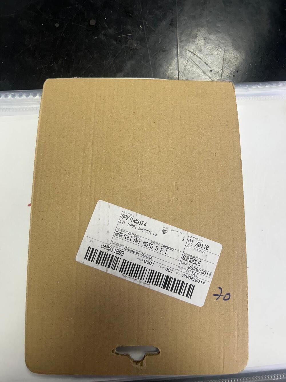 Kit tappi specchi Augusta F4 MV Agusta (2)