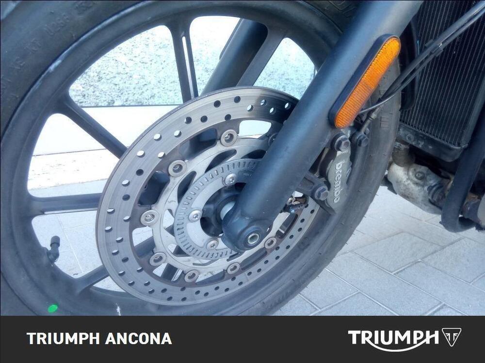 Triumph Street Twin 900 (2021 - 22) (3)