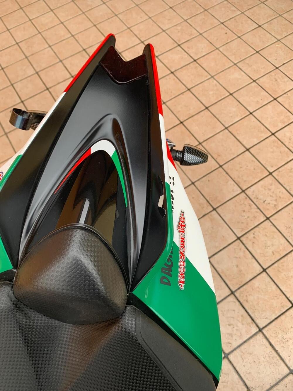 Aprilia RSV4 R (2009 - 12) (6)