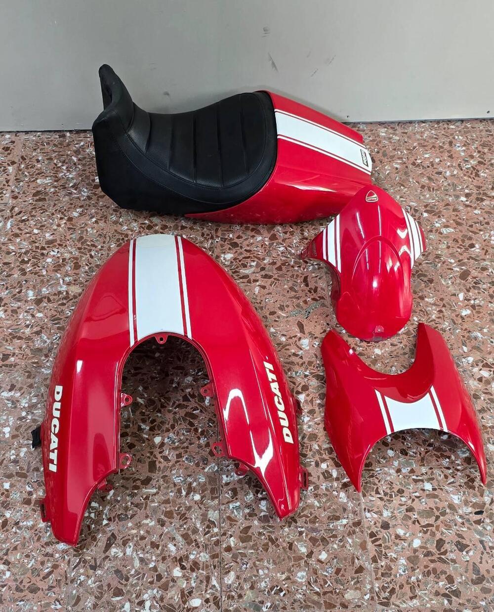 Ducati Diavel 1200 (2010 - 13) (4)