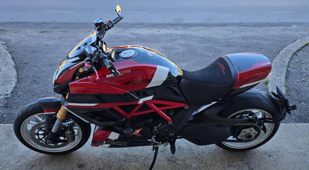 Ducati Diavel 1200 (2010 - 13) (7)