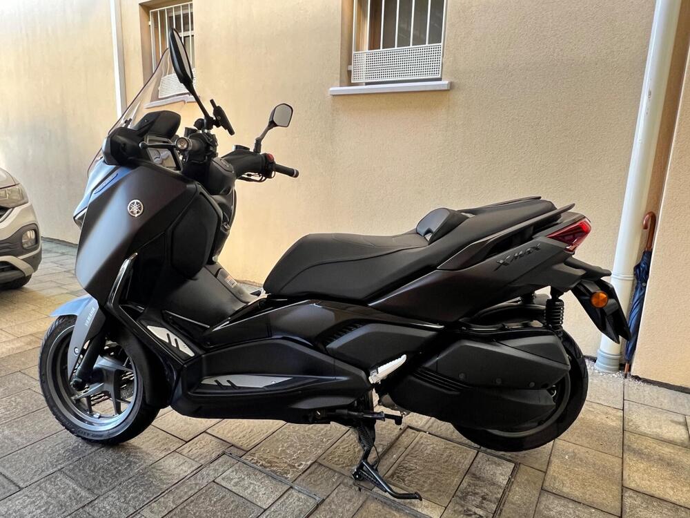Yamaha X-Max 300 Tech Max (2025 - 26) (3)