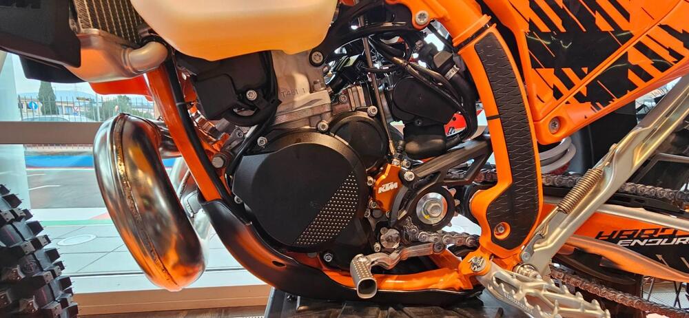 KTM 300 EXC Hardenduro (2026) (3)