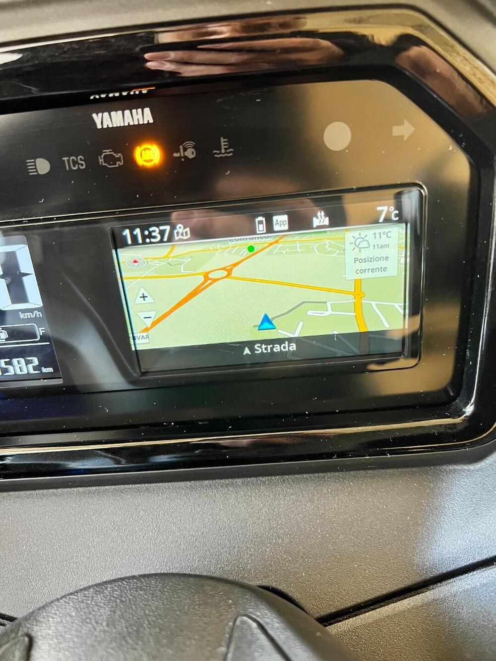 Yamaha X-Max 300 Tech Max (2025 - 26) (6)