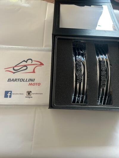 Kit barra di metallo per stemma del serbatoio Triumph
