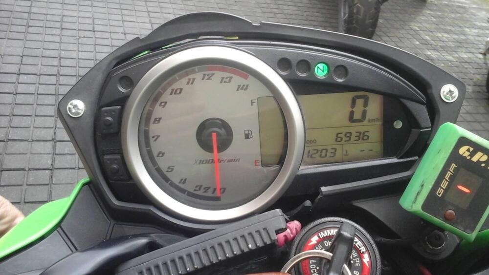 Kawasaki Z 750 (2007 - 14) (4)