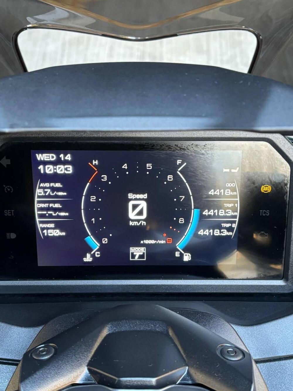 Yamaha T-Max 560 Tech Max (2022 - 24) (3)