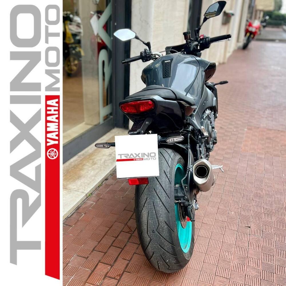 Yamaha MT-10 (2022 - 26) (2)
