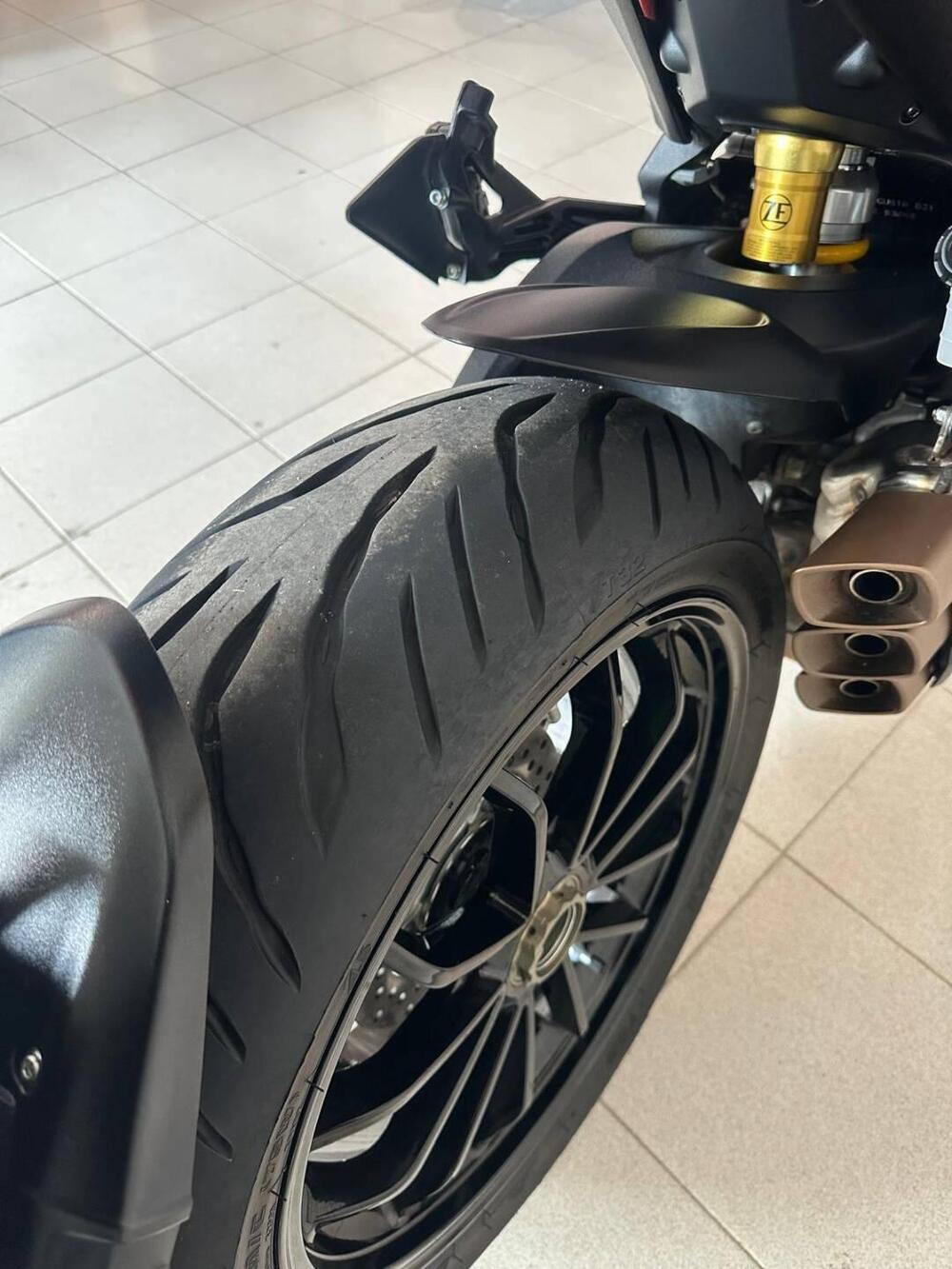 MV Agusta Turismo Veloce 800 R (2023 - 26) (7)