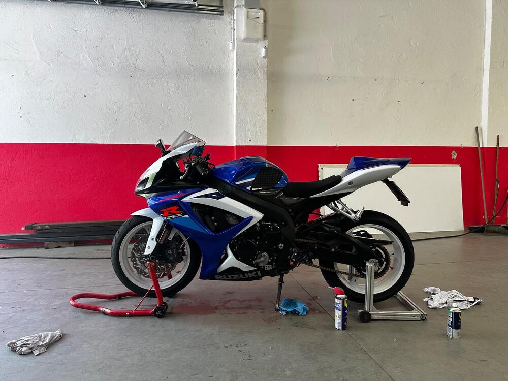 Suzuki GSX R 750 (2006 - 07) (4)