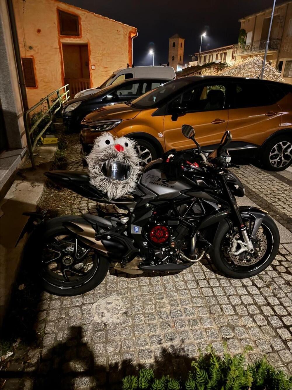 MV Agusta Brutale 800 RR SCS (2021 - 22) (2)
