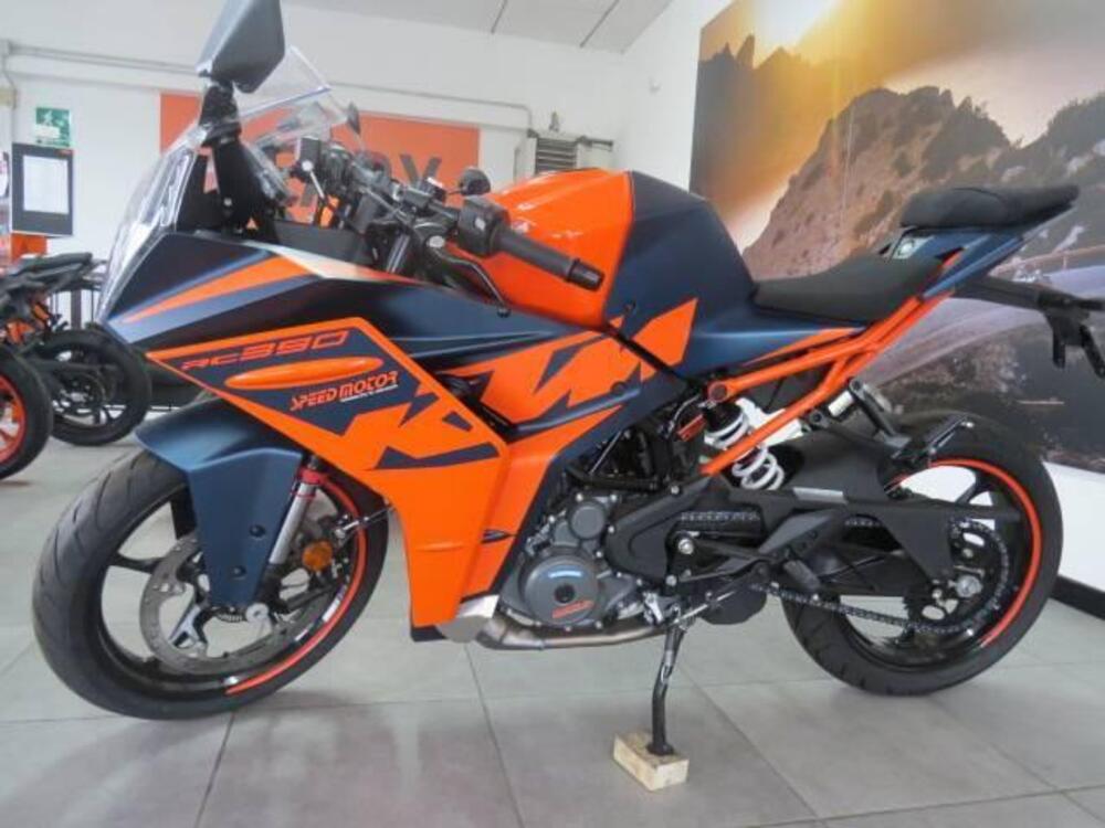 KTM RC 390 (2022 - 26) (3)