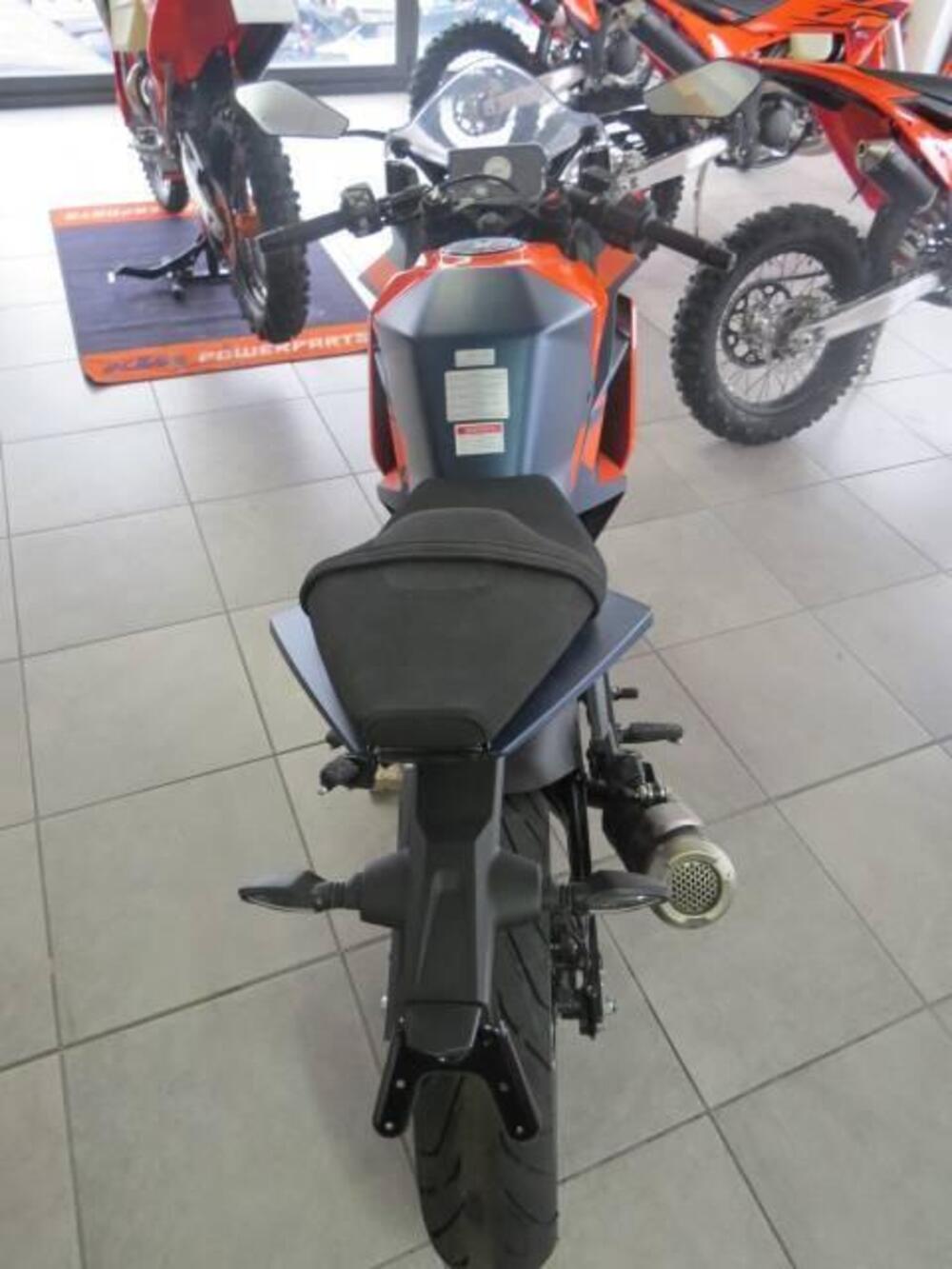 KTM RC 390 (2022 - 26) (5)