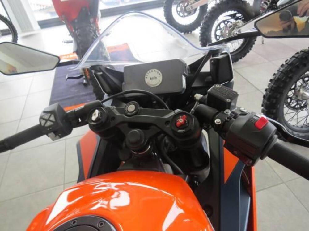 KTM RC 390 (2022 - 26) (10)