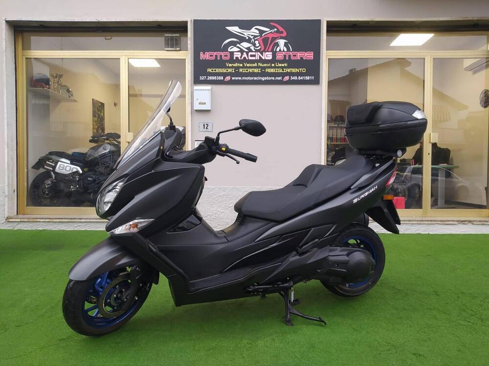 Suzuki Burgman 400 (2022 - 24) (4)