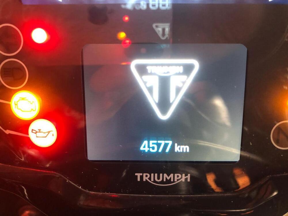 Triumph Street Triple 765 R A2 (2024 - 26) (8)
