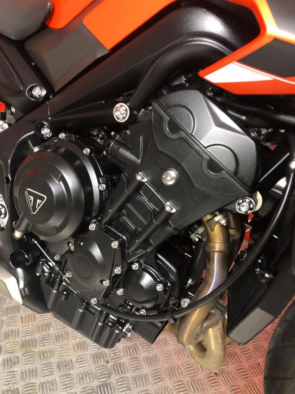 Triumph Street Triple 765 R A2 (2024 - 26) (7)