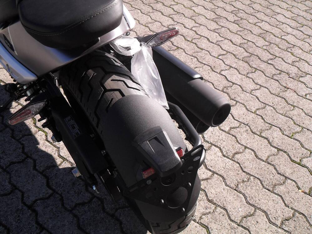 Benelli Leoncino 400 Bobber (2026) (5)