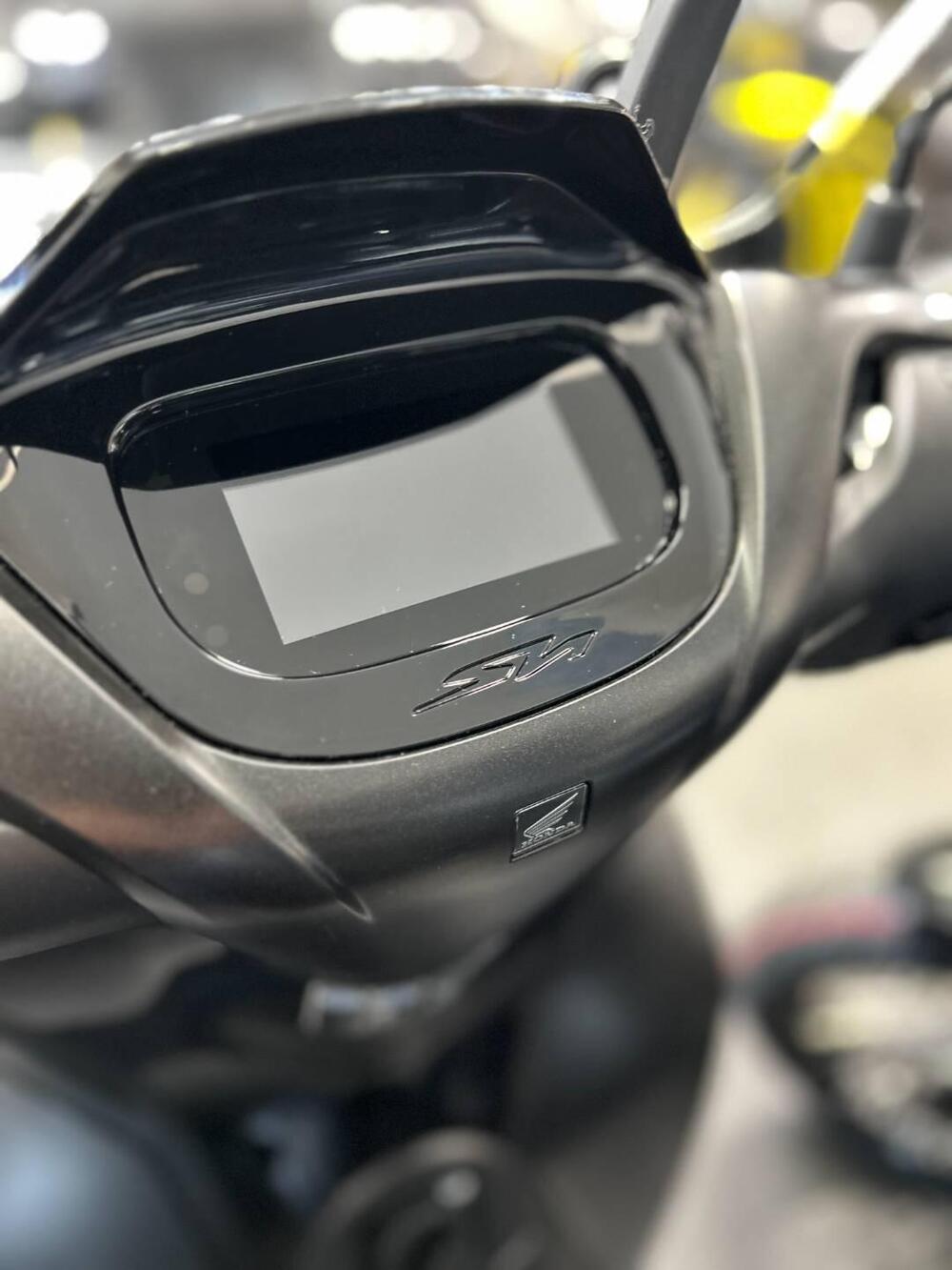 Honda SH 125 (2026) (4)