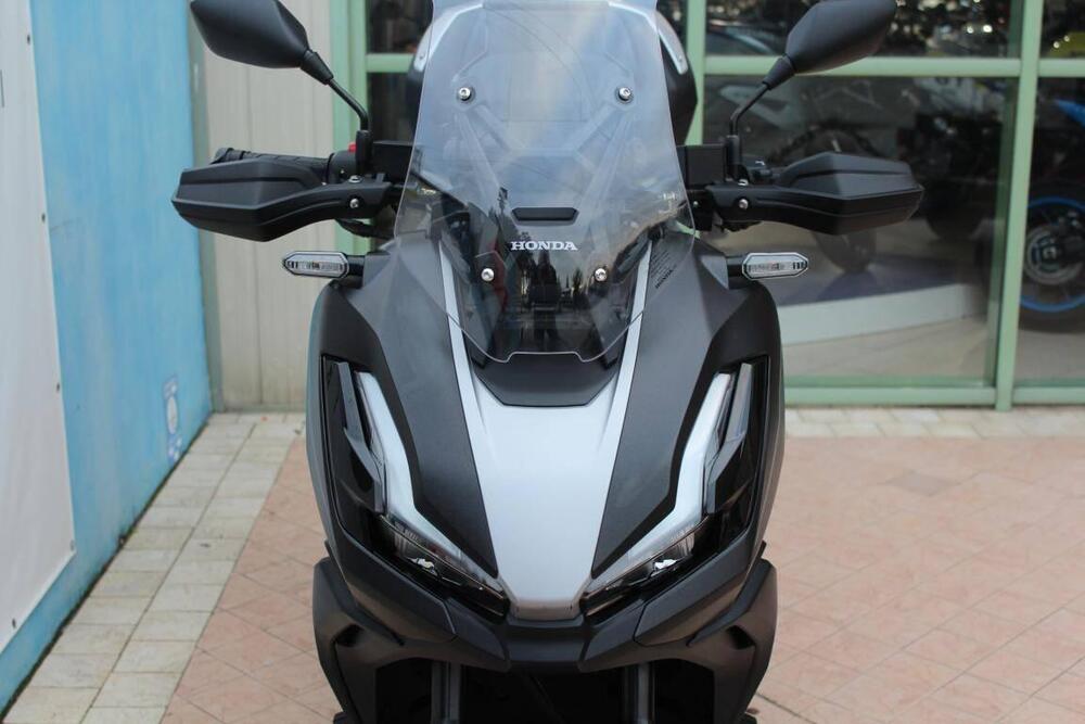 Honda ADV 350 Special Edition (2025 - 26) (5)