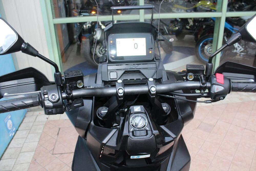 Honda ADV 350 Special Edition (2025 - 26) (10)