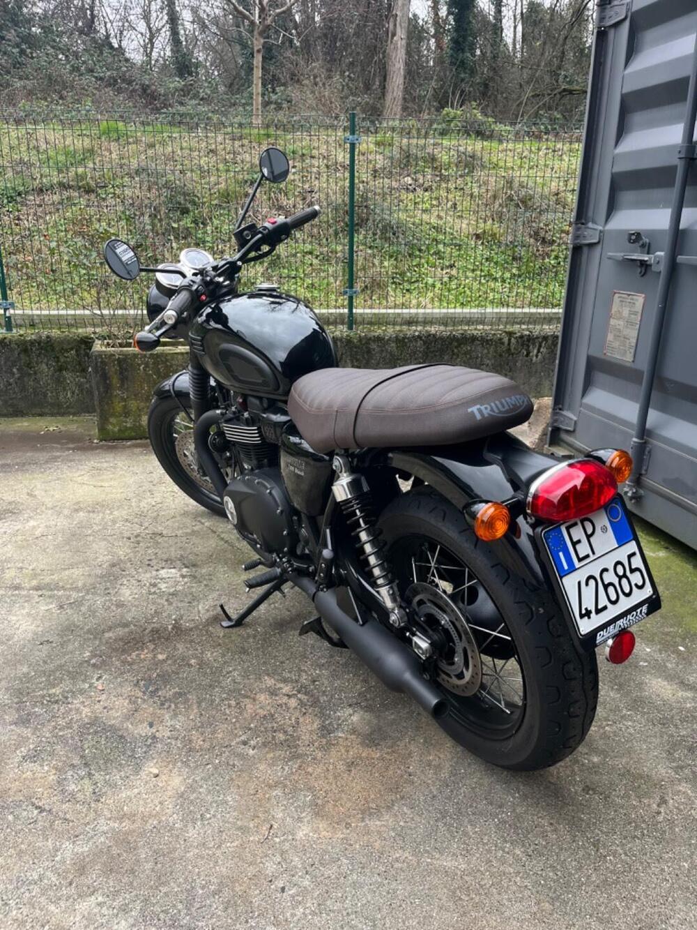 Triumph Bonneville T100 Black (2017 - 20) (2)