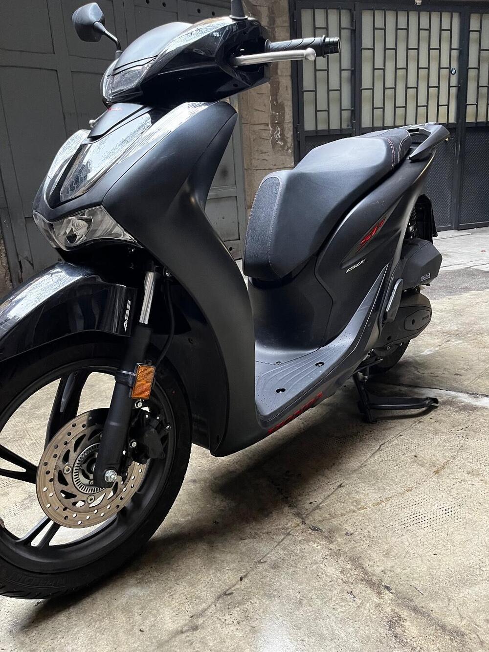 Honda SH 125i Sport (2024 - 25) (2)