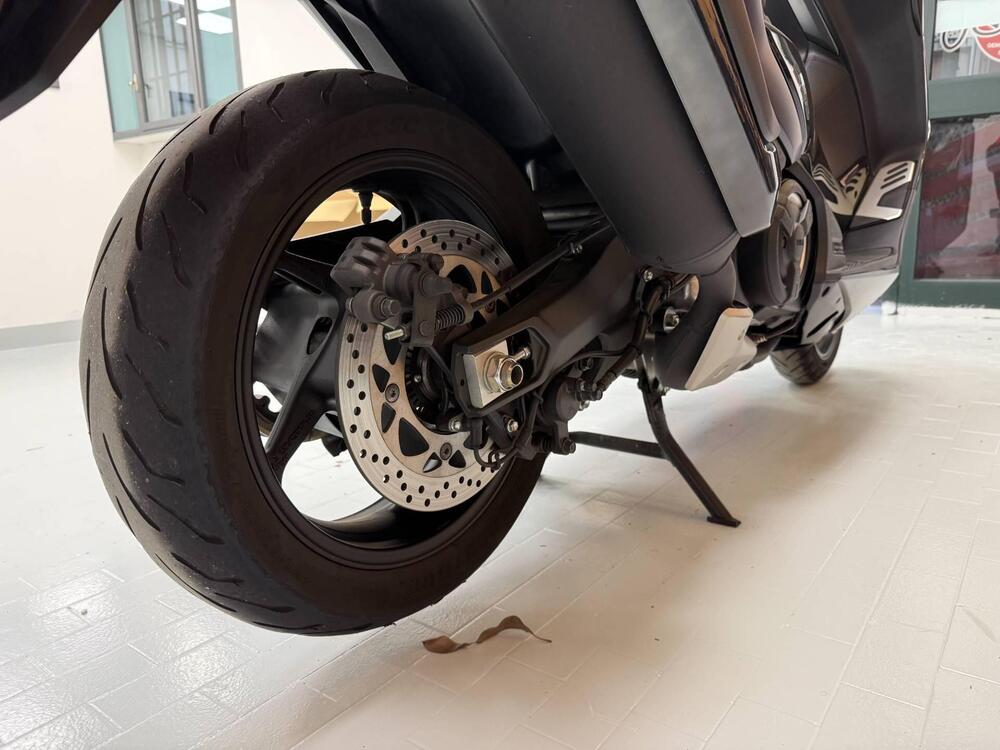 Yamaha T-Max 560 Tech Max (2020) (10)