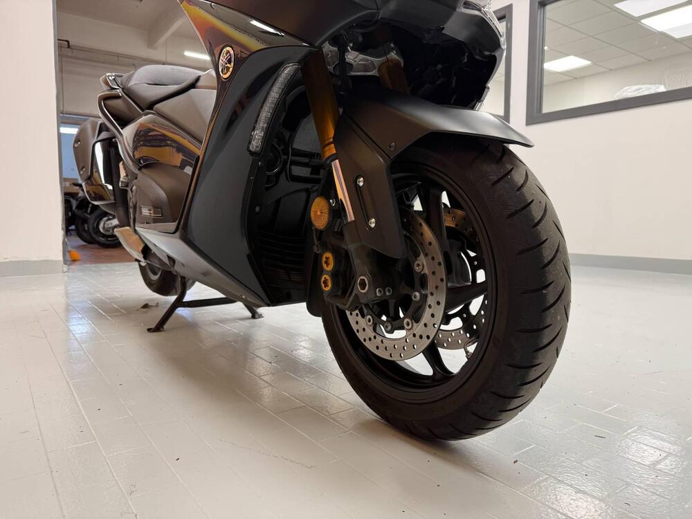Yamaha T-Max 560 Tech Max (2020) (12)