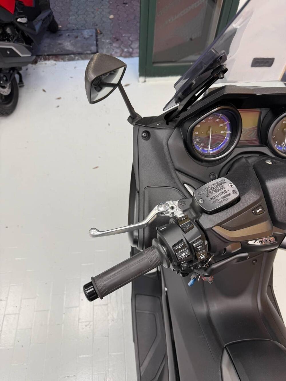 Yamaha T-Max 560 Tech Max (2020) (13)