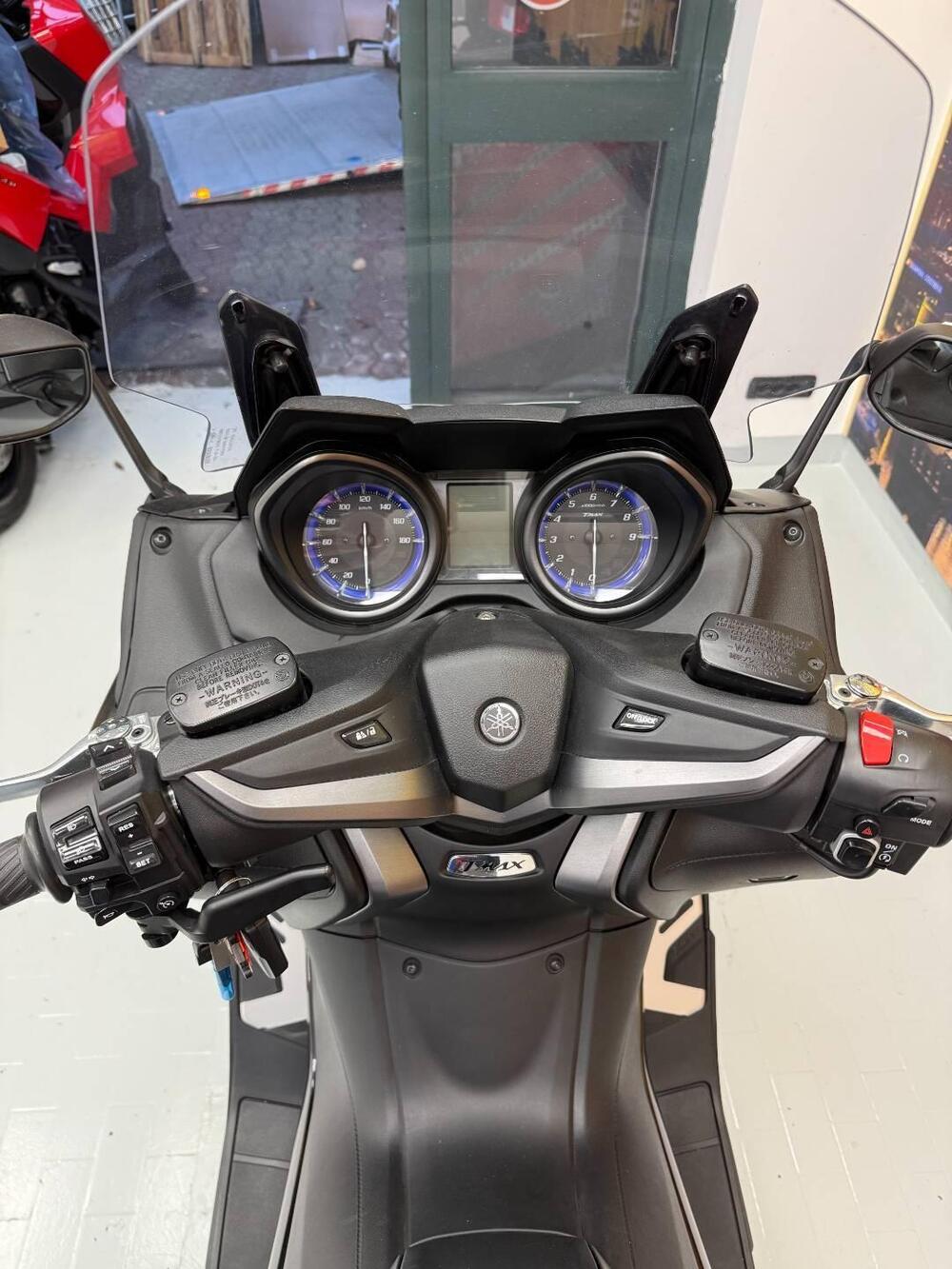 Yamaha T-Max 560 Tech Max (2020) (14)